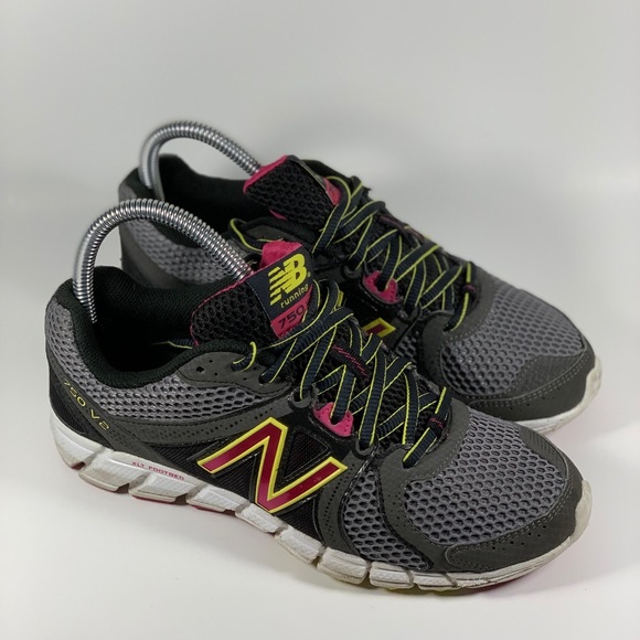 New Balance Shoes - New Balance 750 V2